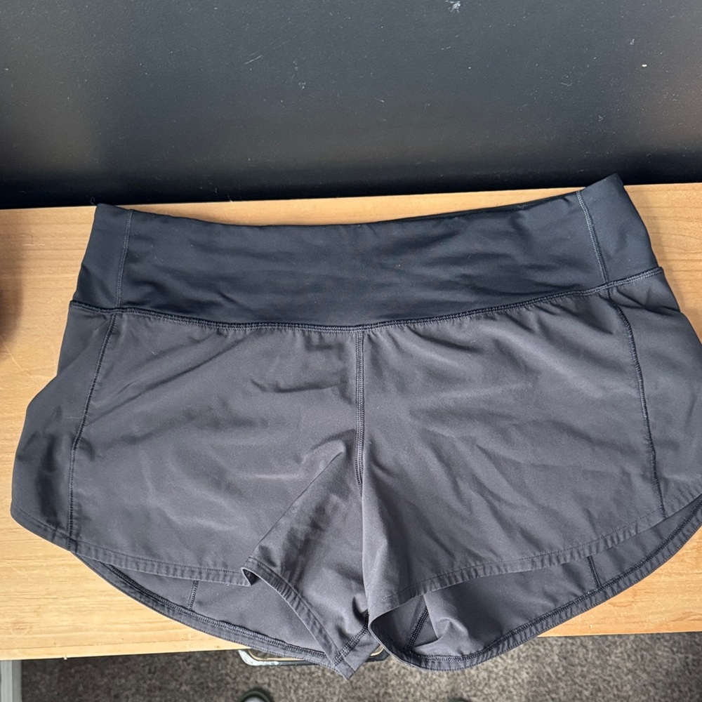 Lululemon Speed Up Black Athletic Short 2.5” - Picture 2 of 2